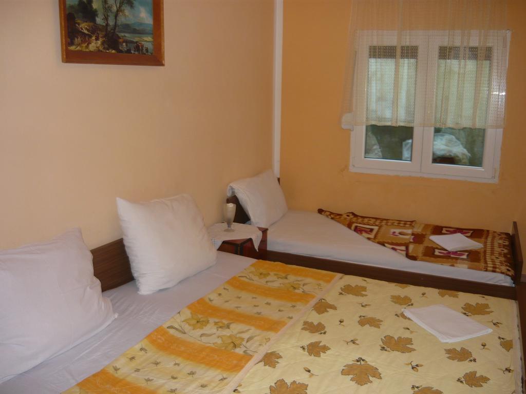 Rooms Banicevic Risan Habitación foto